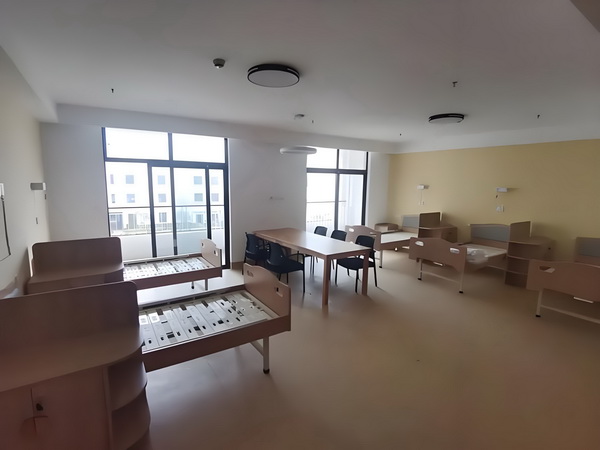 泰国还没真正出手，洪森就呼吁冷静