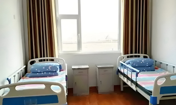 杨幂在首映礼上的一个举动，让赵丽颖再成为焦点