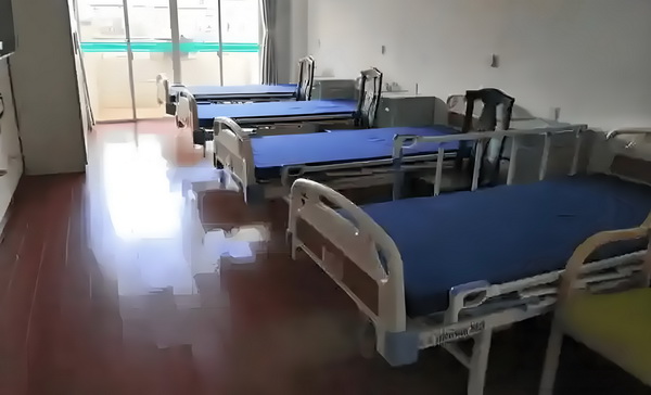 专访导演饶晓志：对《万里归途》满意和骄傲